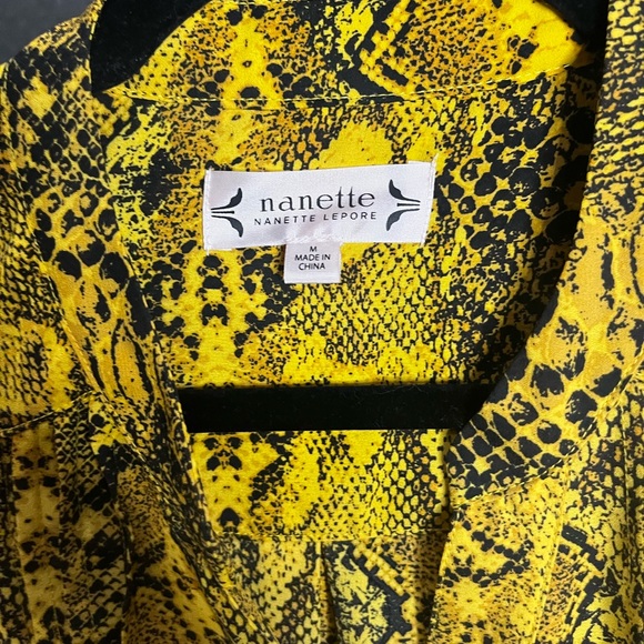 Nanette Lepore Snakeskin Print Button Down Top Size Medium - Picture 2 of 12